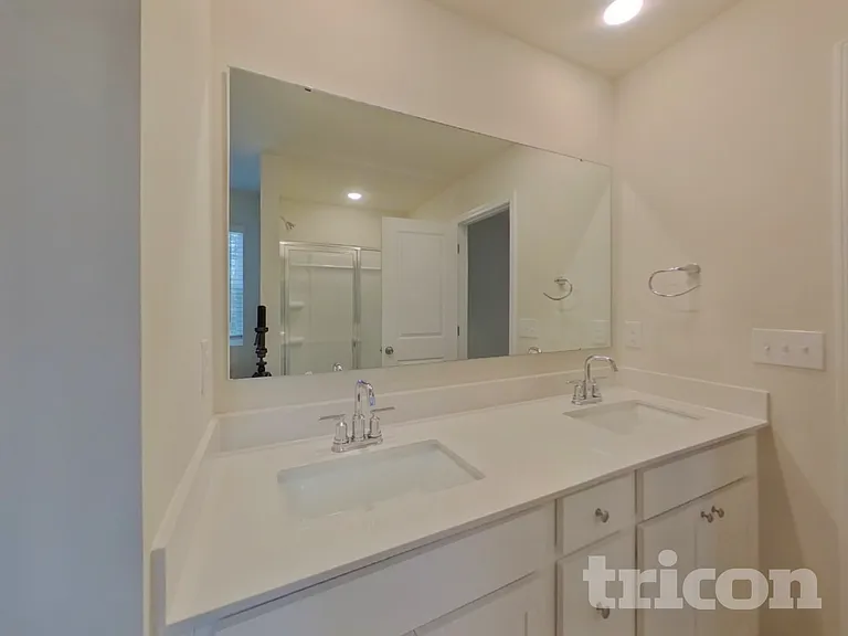 2539 Trollinger Dr — Photo 7