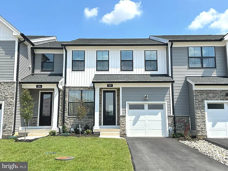 332 Aspen Way — Photo 2