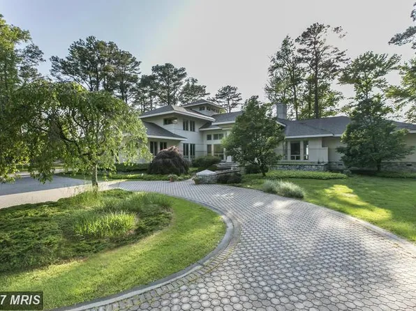 201 Lighthouse View Dr, Stevensville, MD 21666