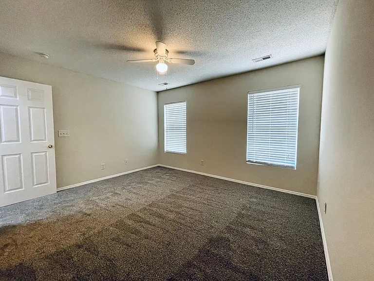 3038 Regency Oaks Dr — Photo 15
