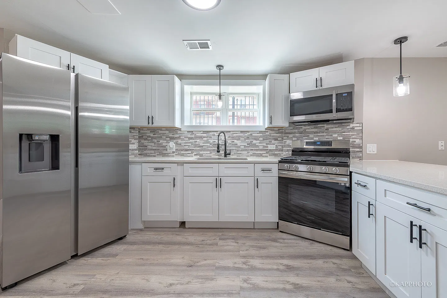 2 bed, 860 sqft, $1,925 — Photo 4