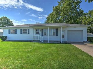 305 W Magnolia St, Atwood, IL 61913