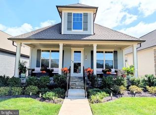 388 Crown Point Dr, Frederick, MD 21702