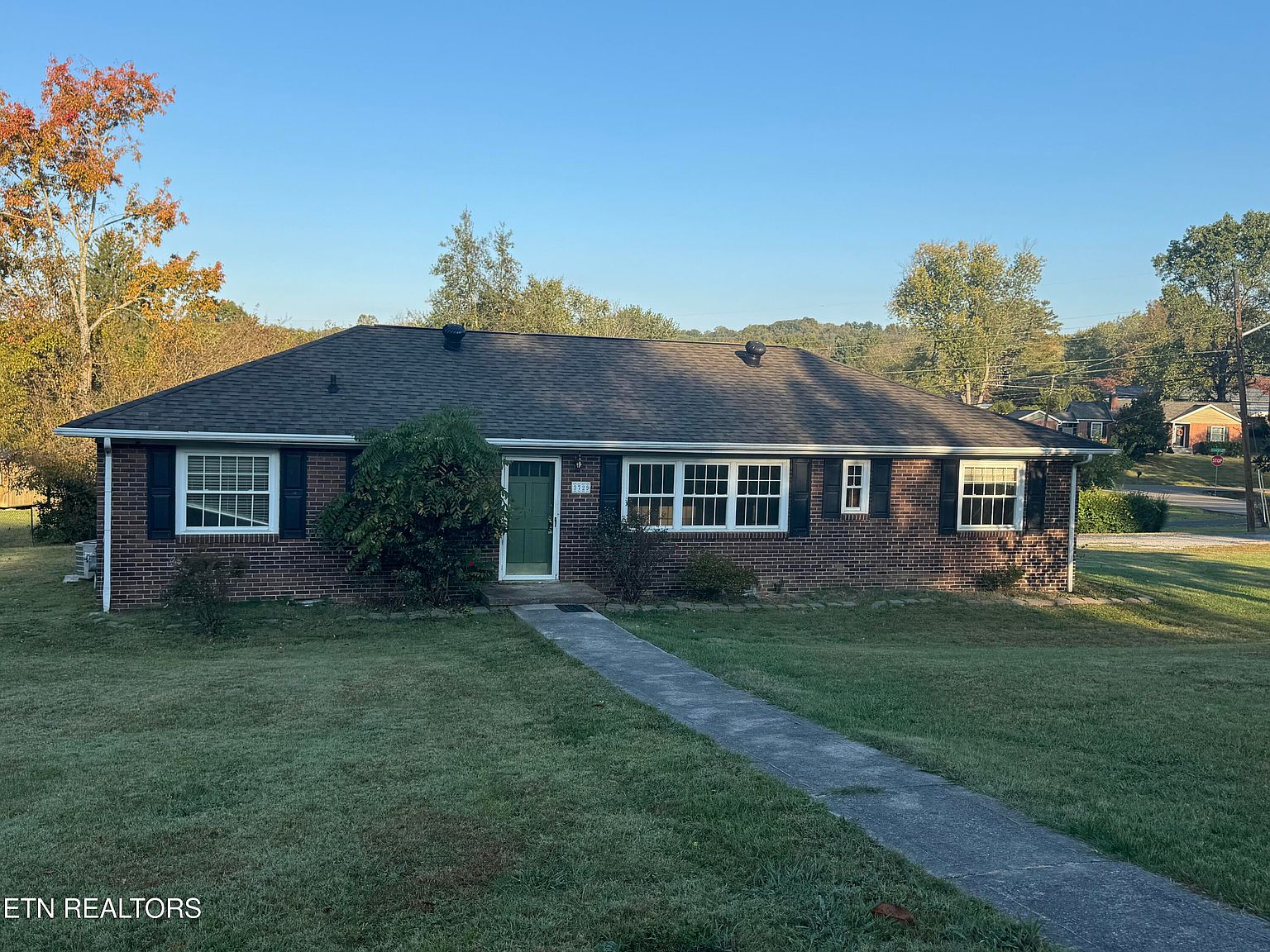 3729 Lucinda Dr, Knoxville, TN 37918 | Zillow