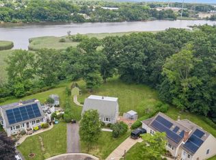 14 Bowser Rd, New Brunswick, NJ 08901