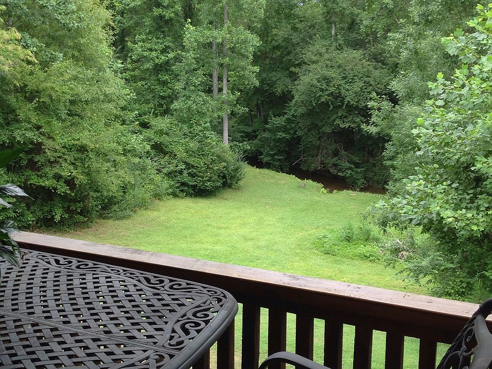 2nd image of 1187 Hallmark Rd
