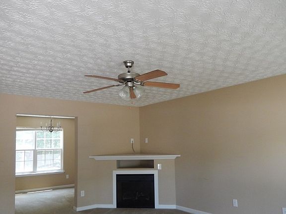 3rd image of 180 Bradstone Cir