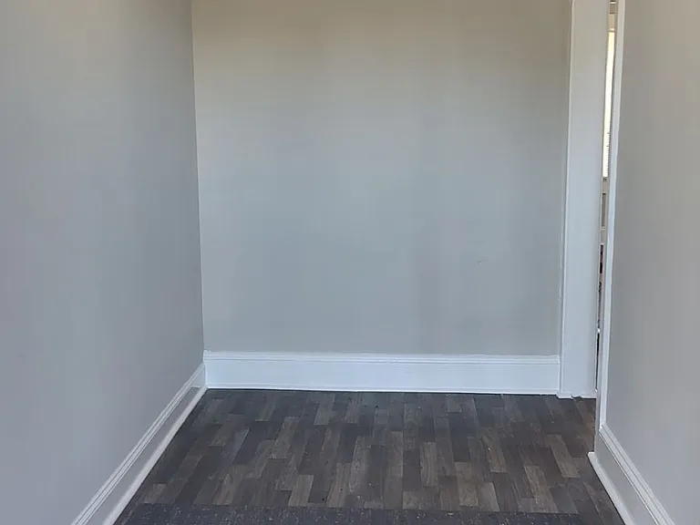 1304 Myrtle St — Photo 3