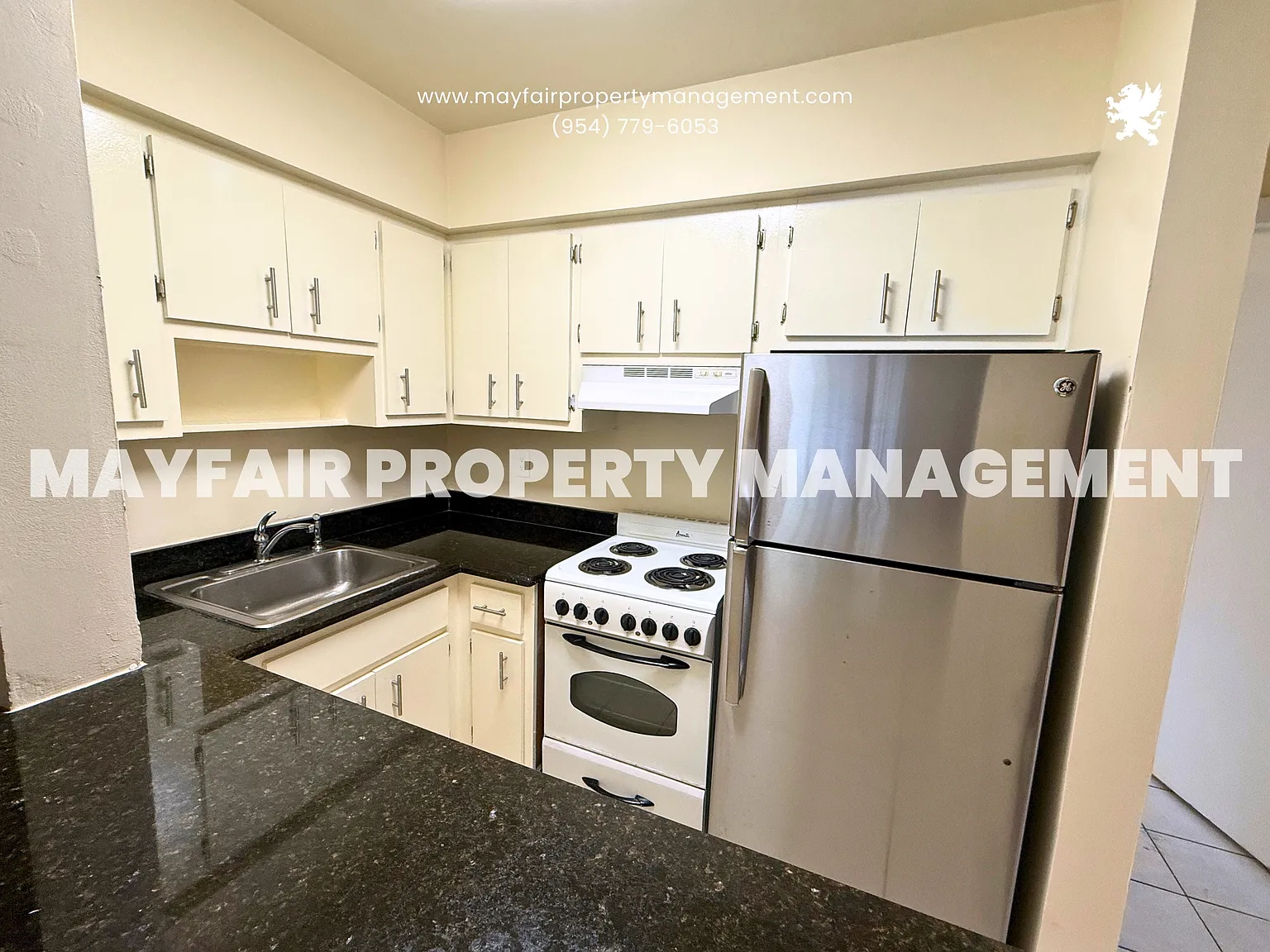 909 Southeast 14th Court - 5 — Photo 4