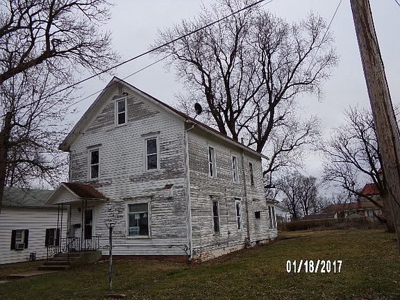 3rd image of 214 E Dorion St