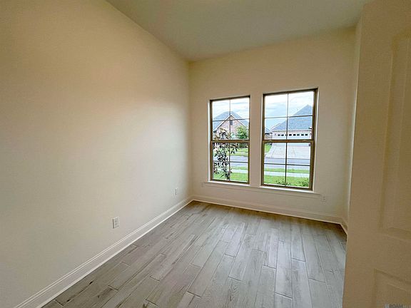 2nd image of 776 Elliston Dr