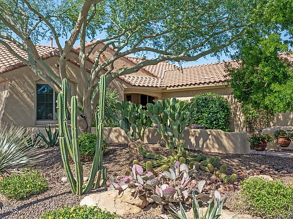 3rd image of 27041 W TONOPAH Drive