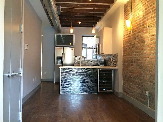 1st image of 406 Suydam St APT 1R