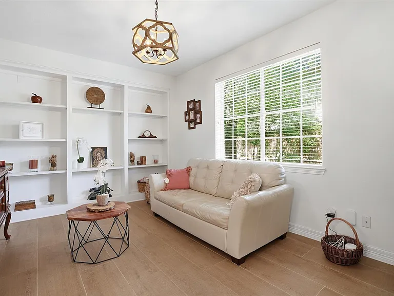 73 W Sandalbranch Cir — Photo 18