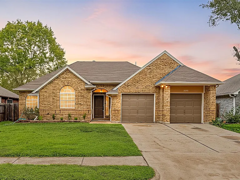 13735 Sablegarden Ln — Photo 2