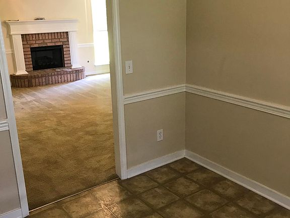 2nd image of 559 Eaglewood Dr
