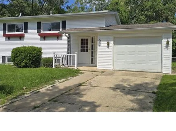 133 Timber Ct, Streamwood, IL 60107