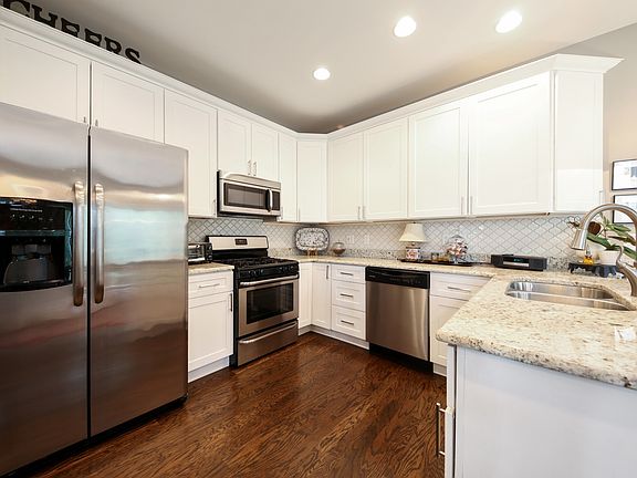 5th image of 9337 Waterfall Glen Blvd