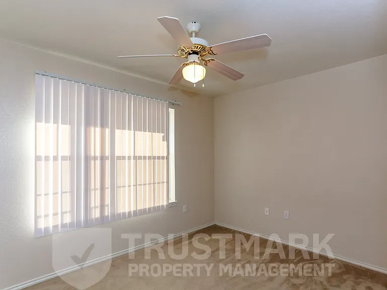 700 S Amy Ln #205 — Photo 10