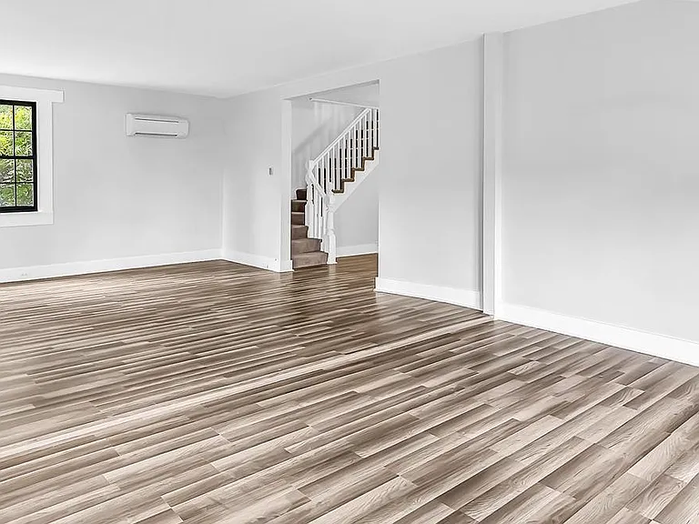 211 Walnut St — Photo 12