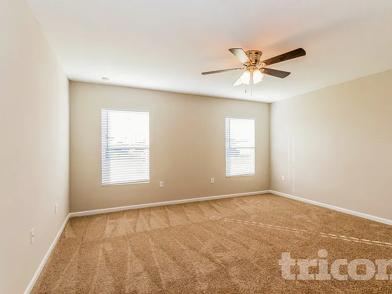 1610 Liberty Tree Pl — Photo 7