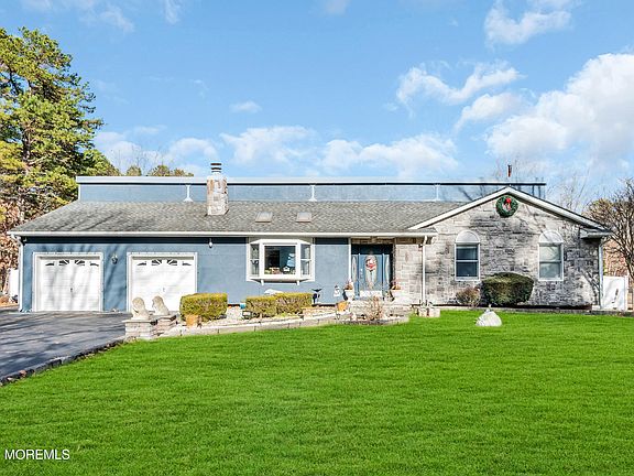 4th image of 98 Bowman Road