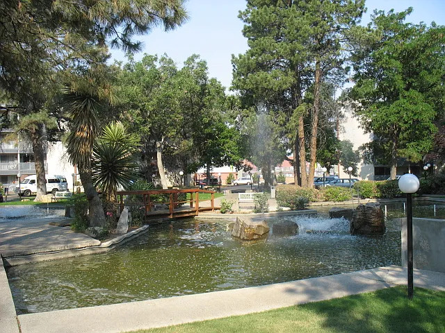 Three Fountains Apartments — Photo 6