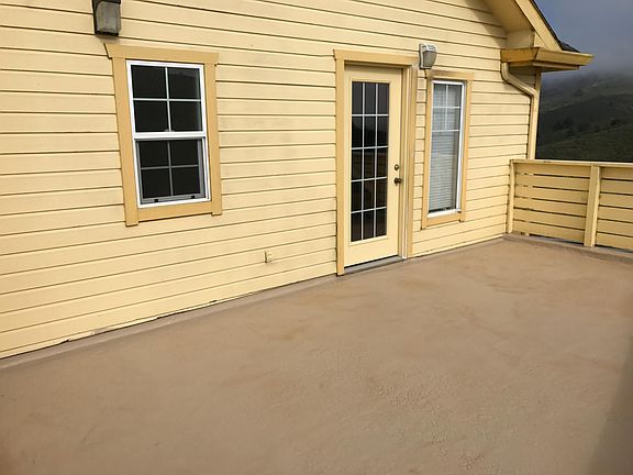 3rd image of 1017 Crocker Ave