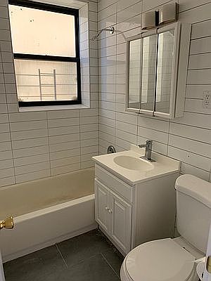 3rd image of 900 E 167th St APT 12A