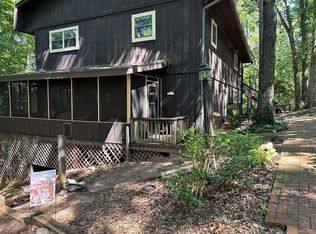 106 Manor Dr, Hayesville, NC 28904