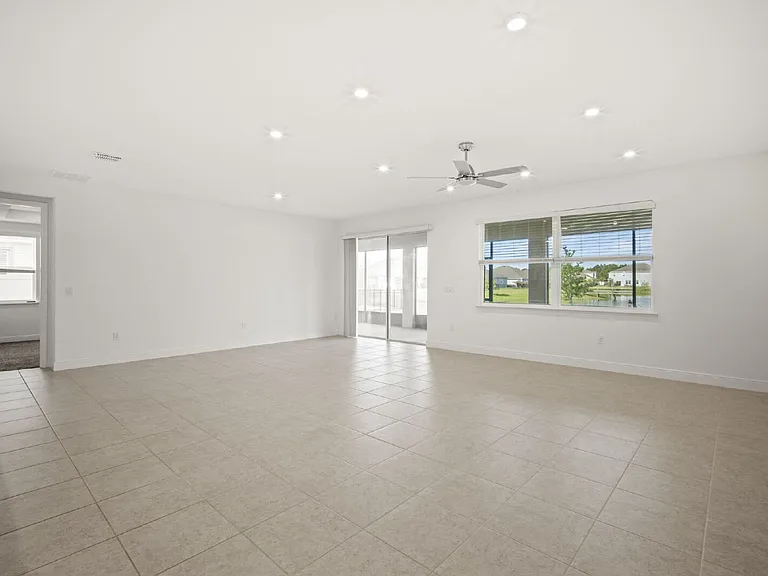 6185 Moonrise Dr — Photo 22