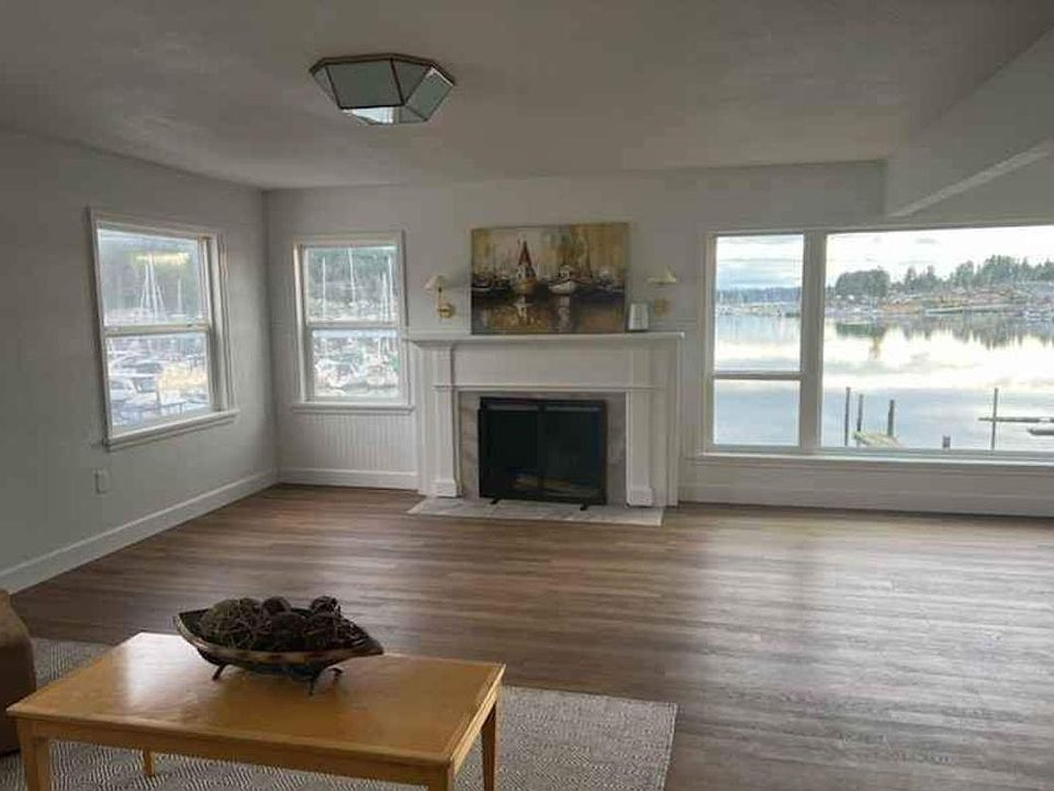 1st image of 8815 N Harborview Dr #200