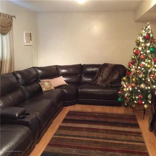 2 bed, $2,300 — Photo 2