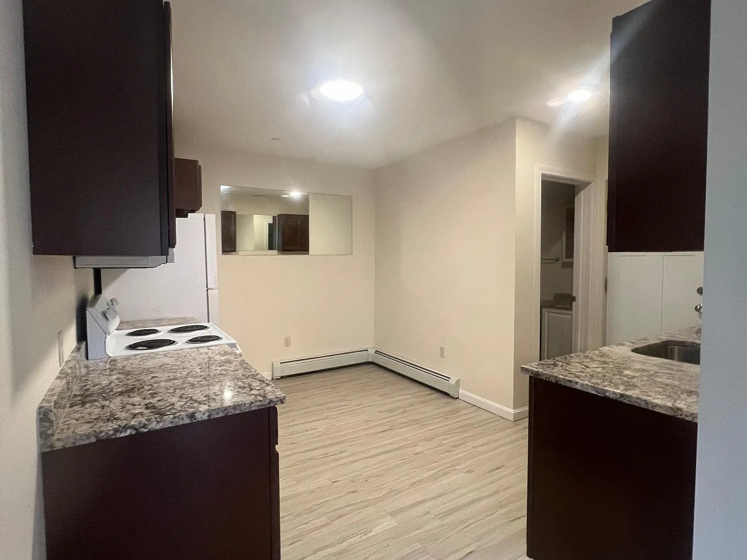 2 bed, 1073 sqft, $1,850 — Photo 4