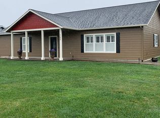 132 Forest View Ct, Crescent City, CA 95531