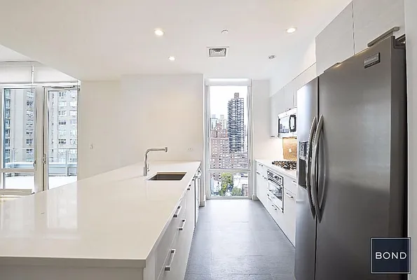 Rented by Bond New York | media 58