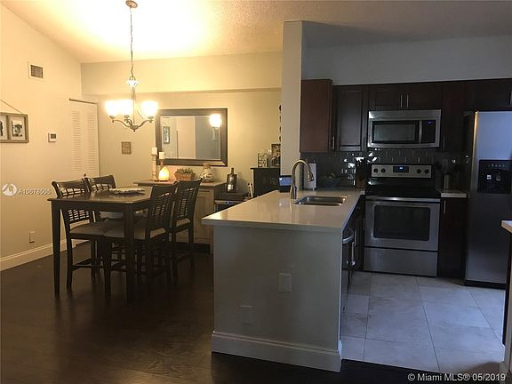 5th image of 616 Gardens Dr APT 204