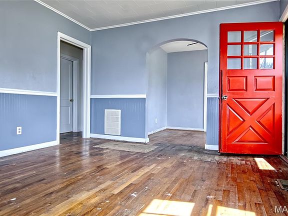 5th image of 1157 Beverly Dr