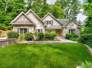 22 Camellia Ct, Waynesville, NC 28786