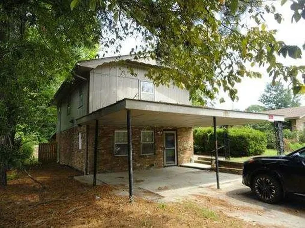 1305 Arrowhead Pl, Pine Bluff, AR 71603