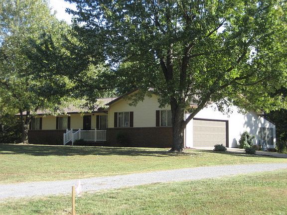 2nd image of 15142 Apple Blossom Ln