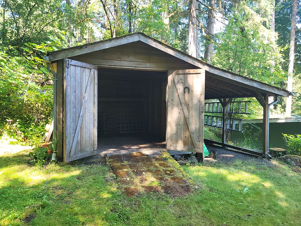 1st image of 3033 28th Ave NW
