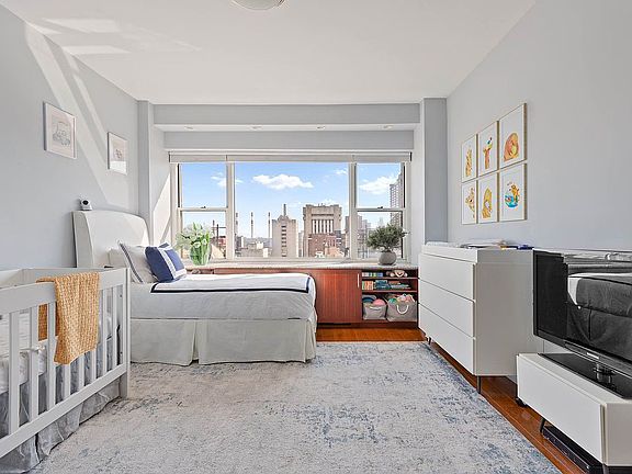4th image of 340 E 64th St APT 17G