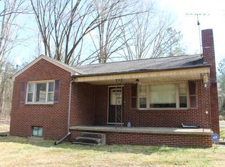 1096 Golf Course Rd, Halifax, VA 24558