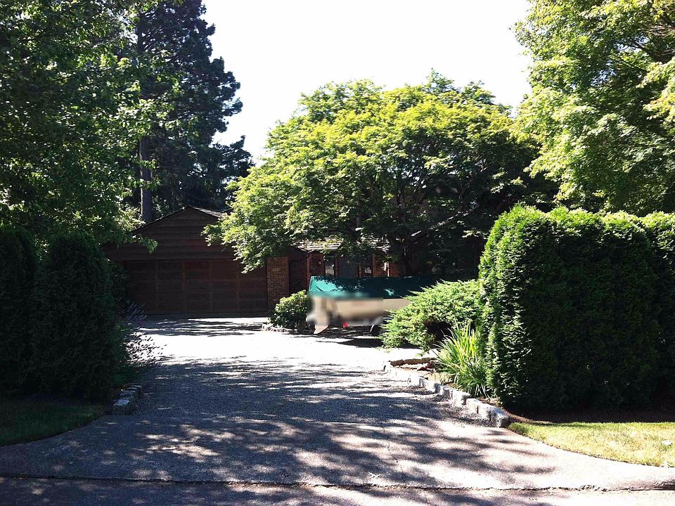 1st image of 5631 NE Keswick Dr