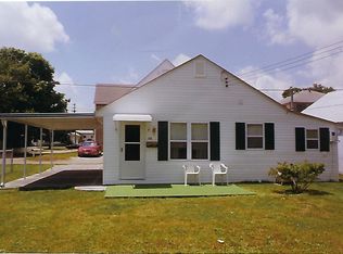 715 Warren Ave, Belpre, OH 45714