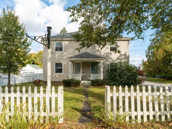 385 Main Street, Southwest Harbor, ME 04679