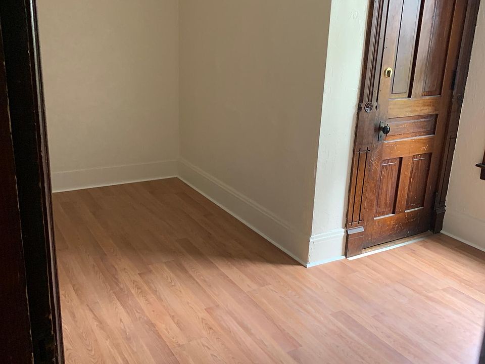 2nd image of 85 Boyce St #1