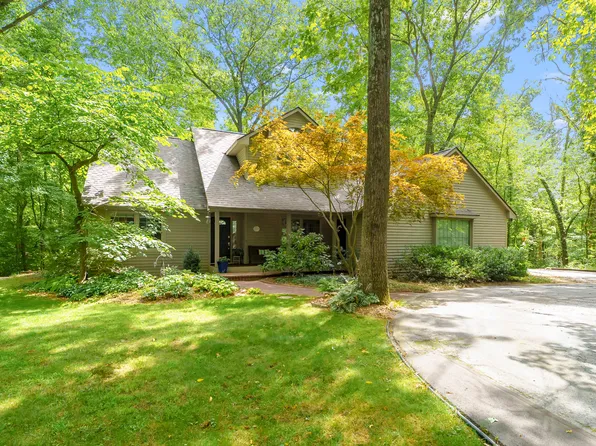 8575 S 2nd St, Mattawan, MI 49071