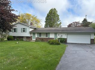 8865 E Bennington Rd, Durand, MI 48429